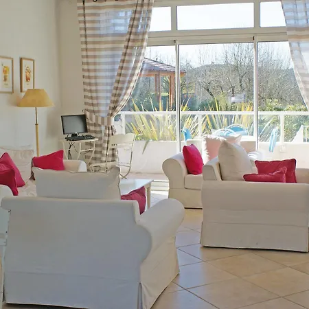 Lagrange Les Bastides Des Chaumettes Appart hôtel Montauroux