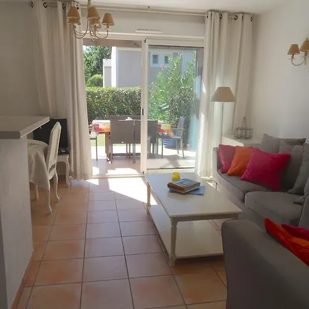Lagrange Les Bastides Des Chaumettes Apartahotel Montauroux