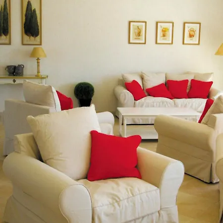 Lagrange Les Bastides Des Chaumettes Apartahotel 4*